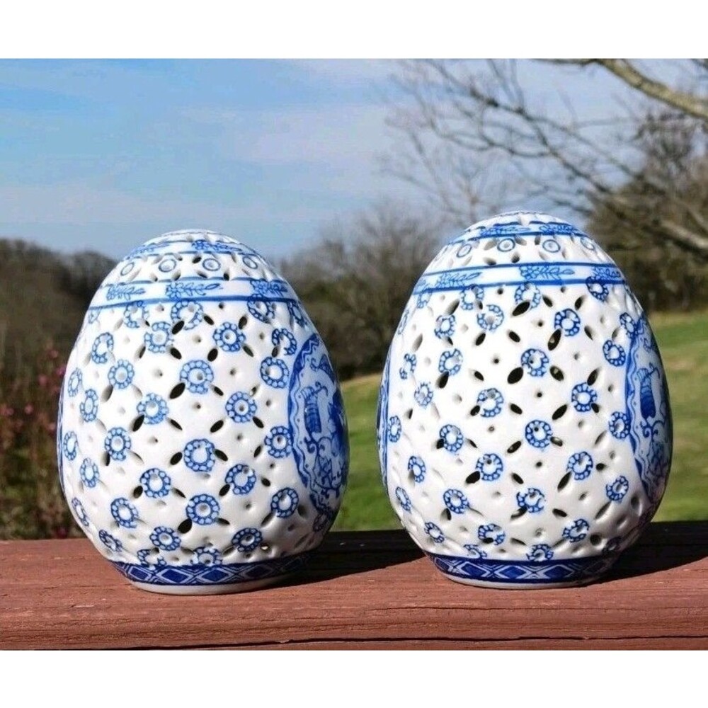 PAIR Bombay Company Reticulated Porcelain China Blue White Egg Figurines 4.25" H - Picture 4 of 5